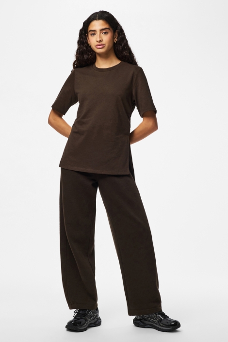 Pieces bruine dames t-shirt | Model