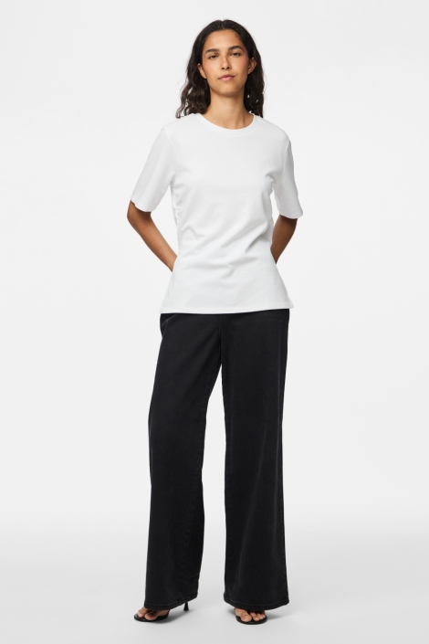 Pieces witte dames t-shirt | Model