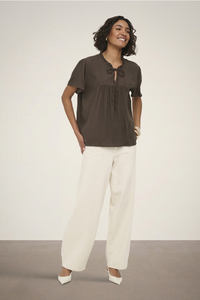 Jacqueline de Yong bruine dames blouse | Model