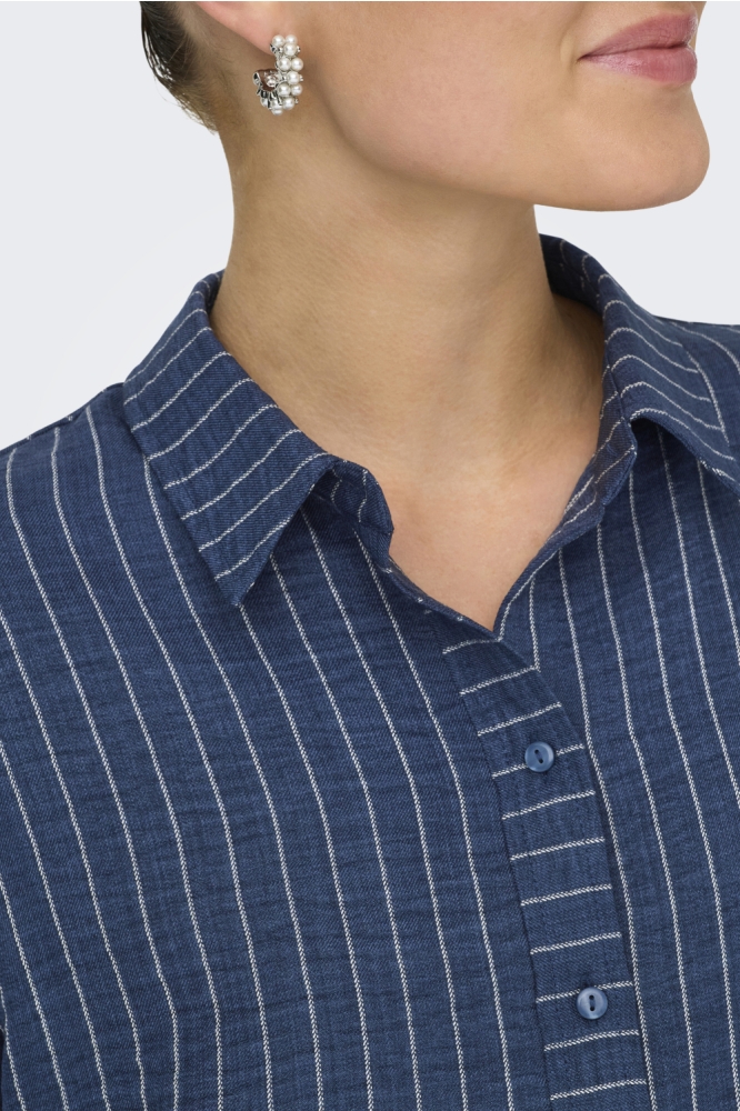 Jacqueline de Yong blauwe dames blouse | Close up