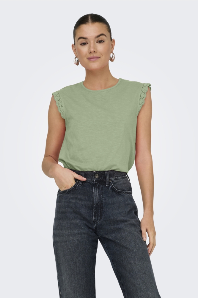 Jacqueline de Yong groene dames t-shirt | Model vooraanzicht