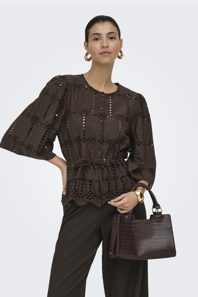 Jacqueline de Yong bruine dames blouse | Model vooraanzicht