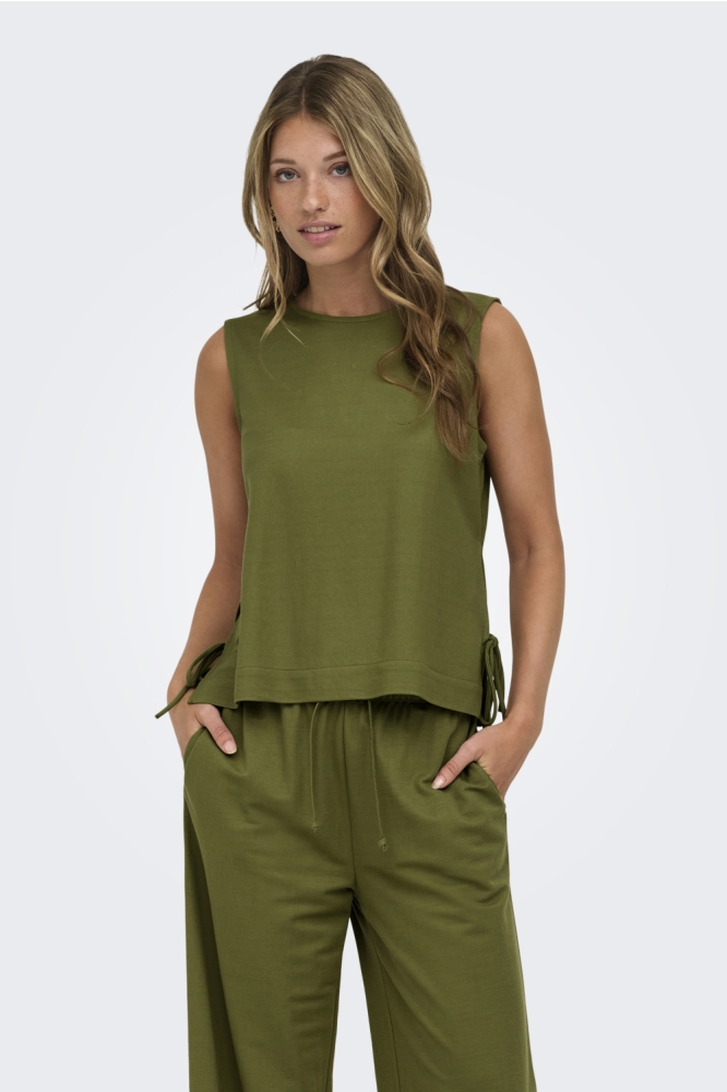 Jacqueline de Yong groene dames top | Model vooraanzicht