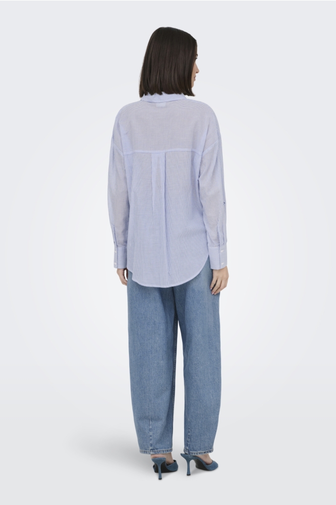 Jacqueline de Yong blauwe dames blouse | Model achteraanzicht