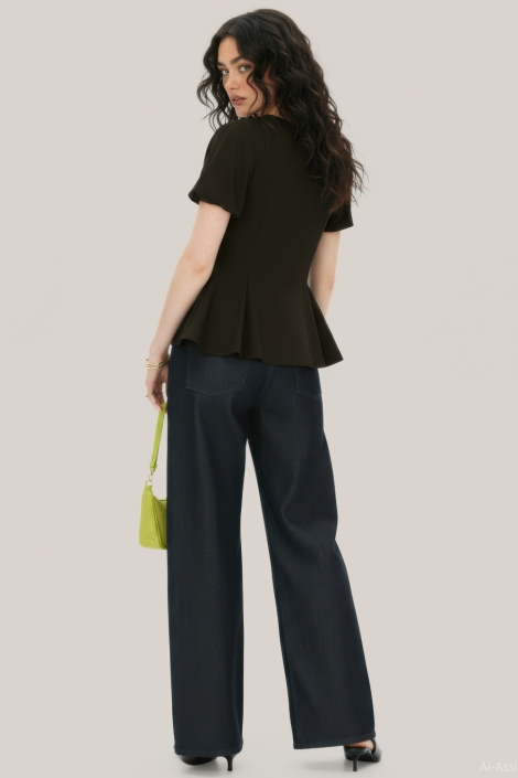 Hypedrop zwarte dames t-shirt | Model