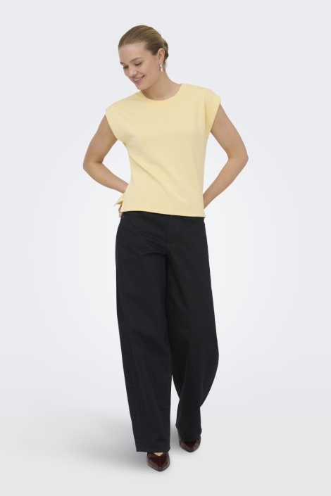Only gele dames t-shirt | Model
