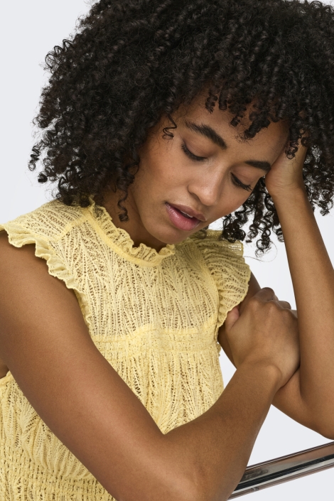 Only gele dames top | Close up