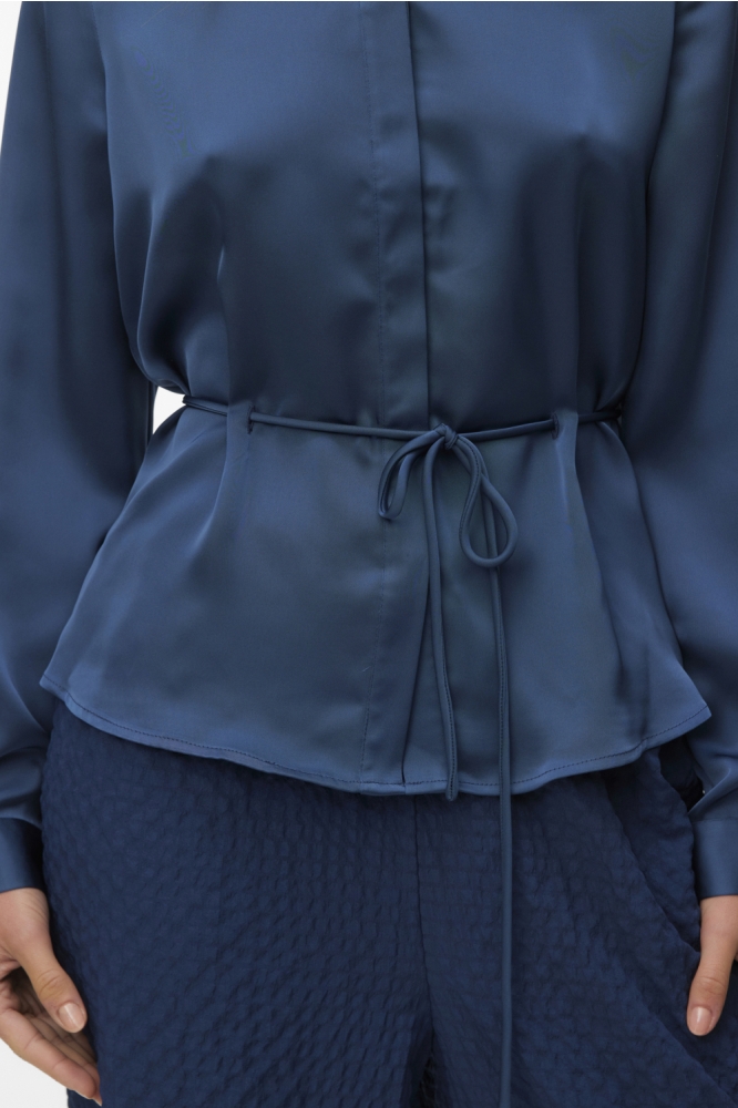 Vero Moda blauwe dames blouse | Close up