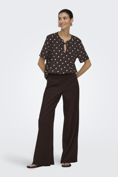 Jacqueline de Yong bruine dames blouse | Model