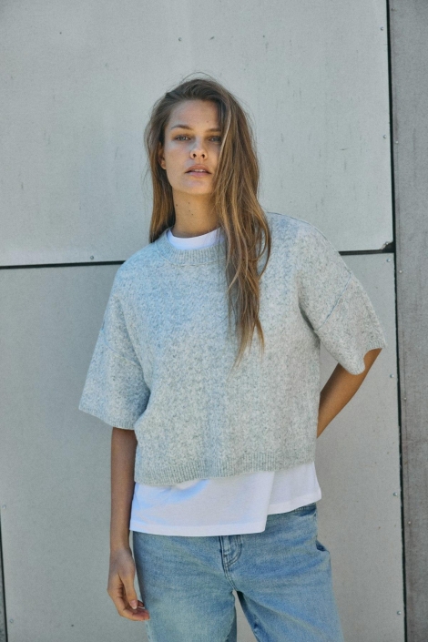 Noisy may grijze dames trui | Model vooraanzicht