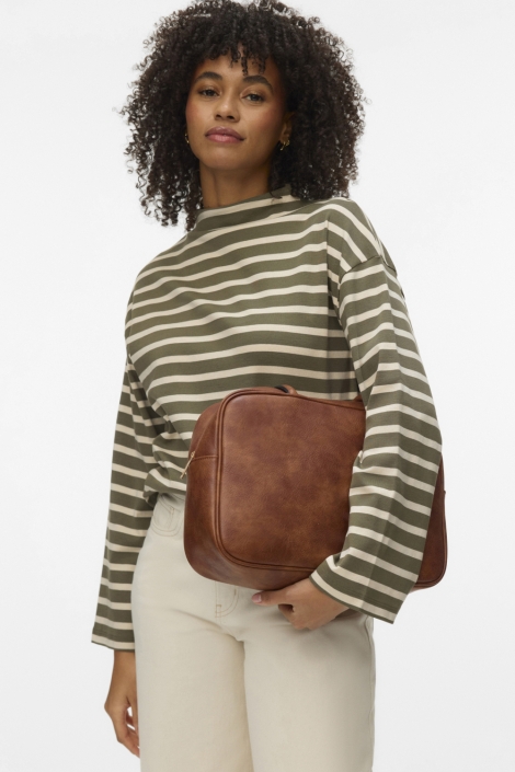 Vero Moda groene dames t-shirt | Model vooraanzicht