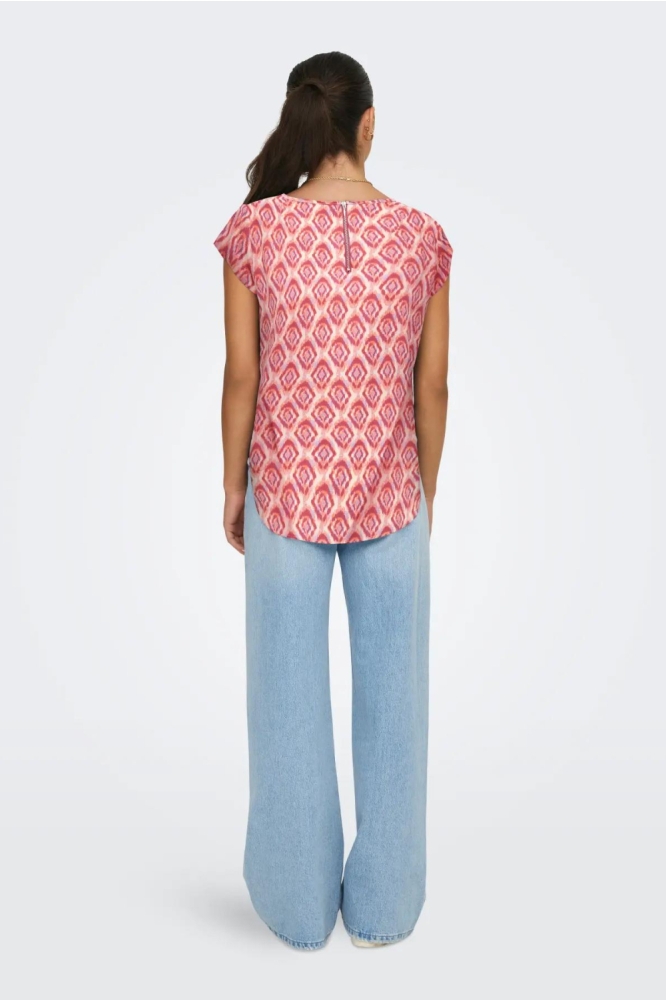 Only rode dames t-shirt | Model achteraanzicht