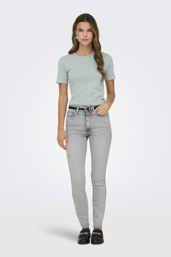 Only groene dames t-shirt | Model