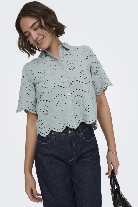 Only groene dames blouse | Model vooraanzicht