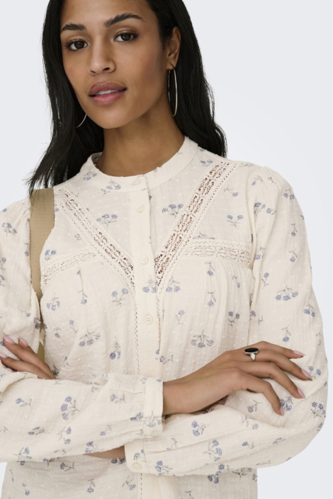 Only beige dames blouse | Close up