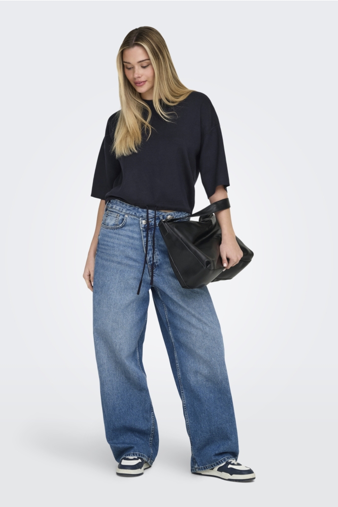 Only blauwe dames trui | Model vooraanzicht