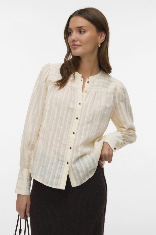 Vero Moda beige dames blouse | Model vooraanzicht
