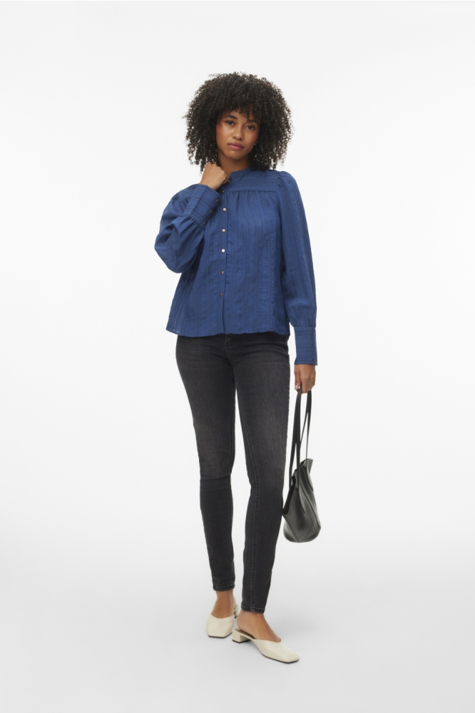 Vero Moda blauwe dames blouse | Model