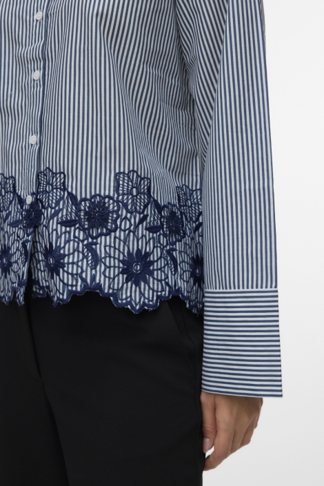 Vero Moda blauwe dames blouse | Close up