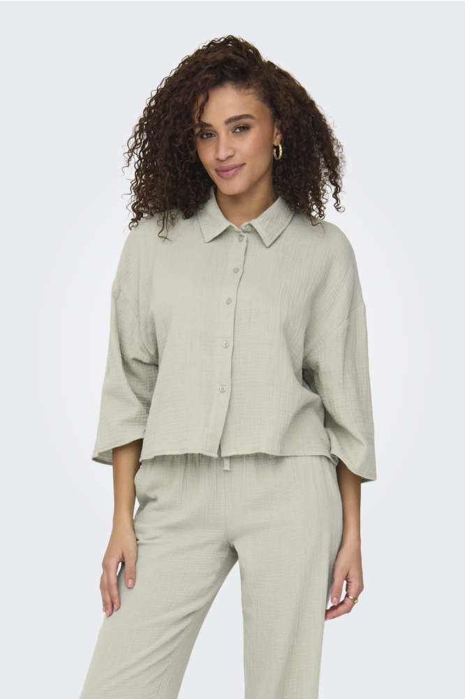 Jacqueline de Yong groene dames blouse | Model vooraanzicht