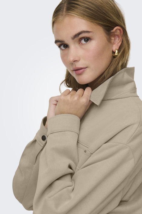 Jacqueline de Yong beige dames blouse | Close up