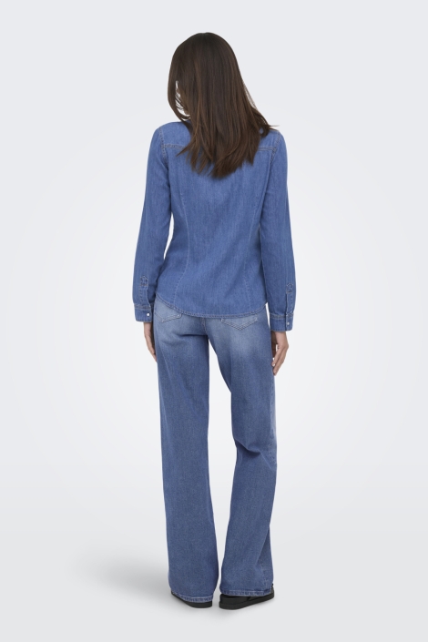 Jacqueline de Yong blauwe dames blouse | Model achteraanzicht