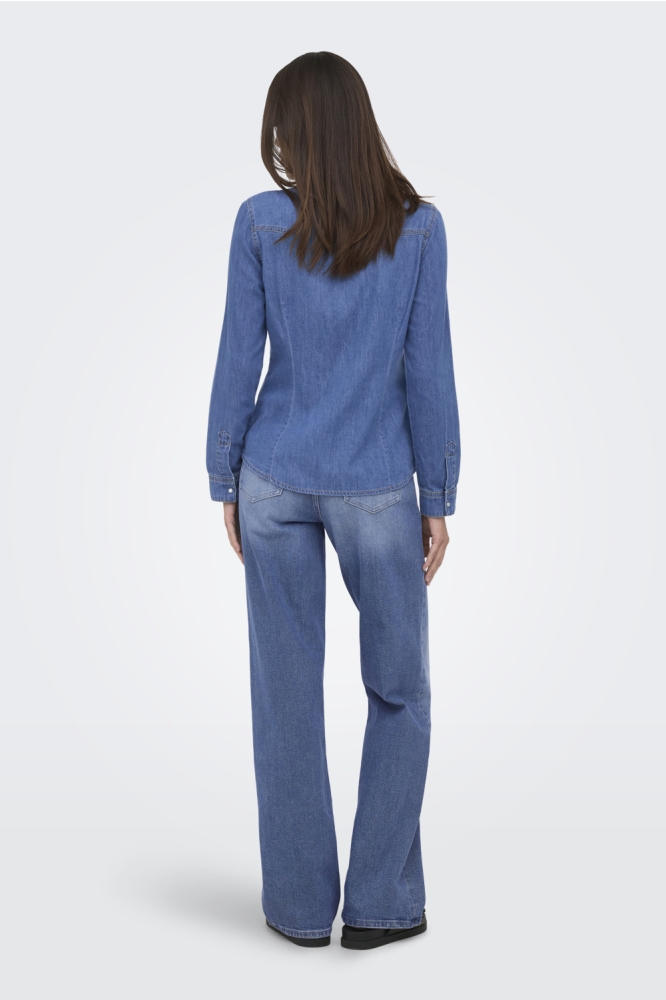 Jacqueline de Yong blauwe dames blouse | Model achteraanzicht