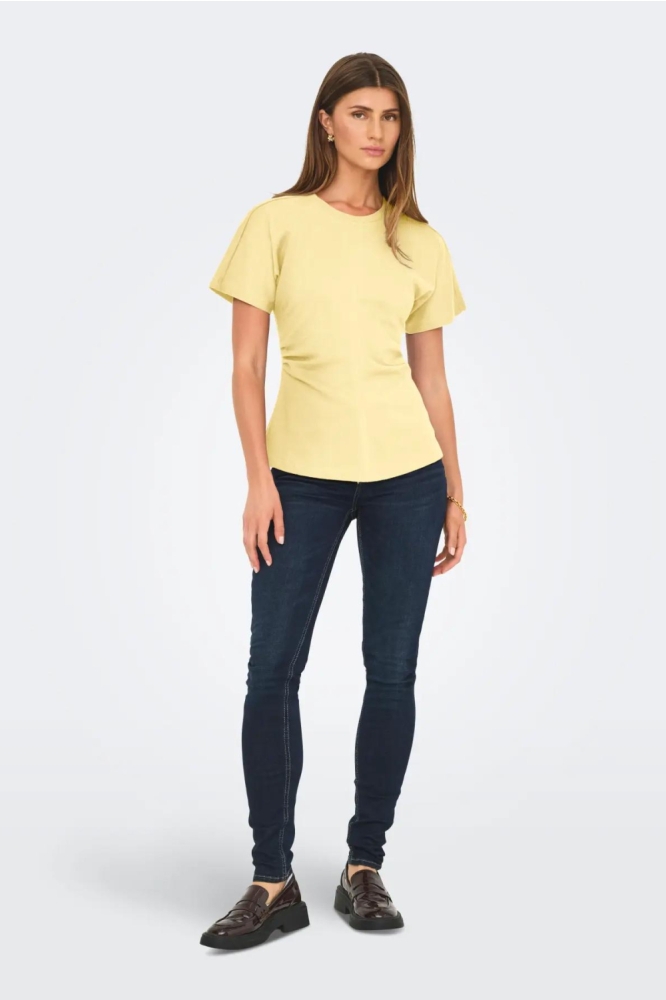 Only gele dames t-shirt | Model