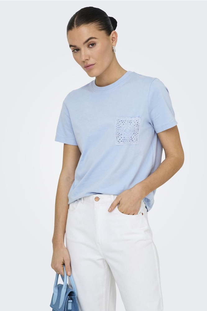 Jacqueline de Yong blauwe dames t-shirt | Model vooraanzicht