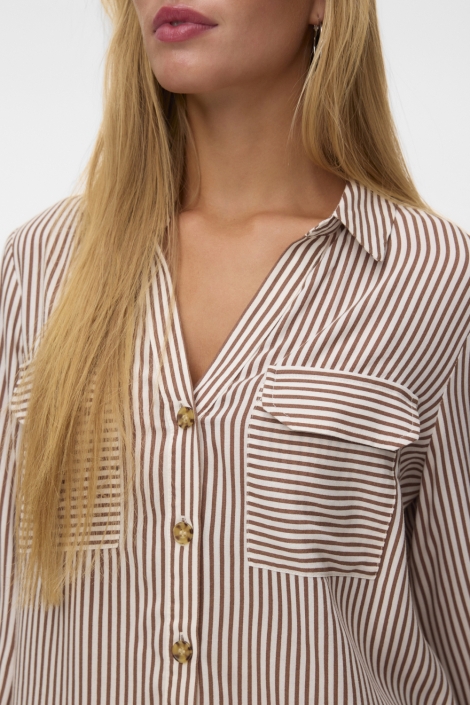 Vero Moda bruine dames blouse | Close up
