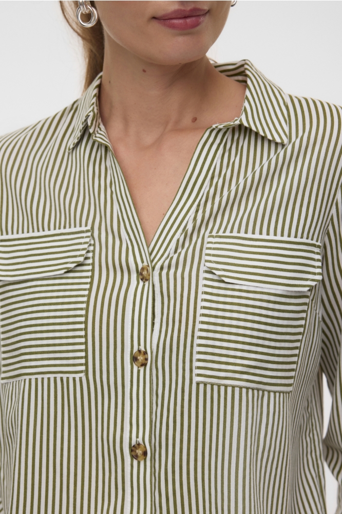 Vero Moda groene dames blouse | Close up