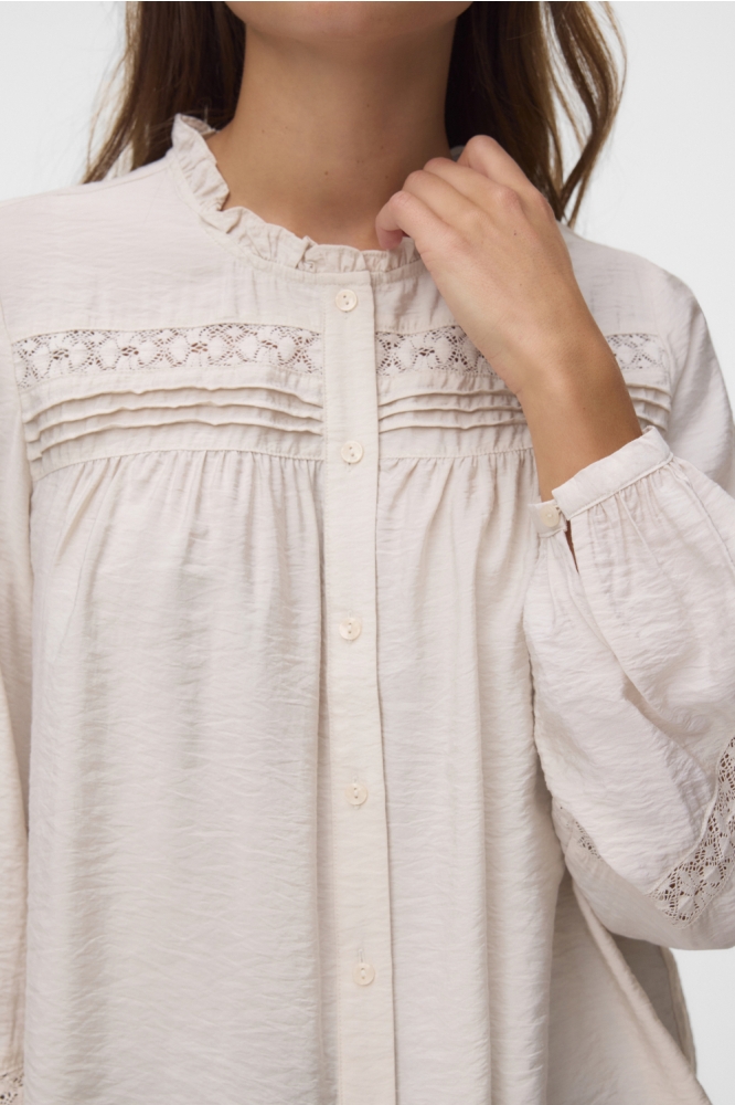 Vero Moda beige dames blouse | Close up