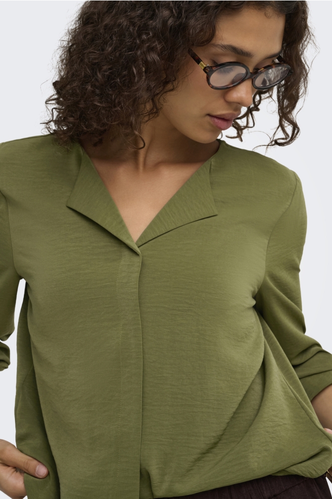 Jacqueline de Yong groene dames blouse | Close up