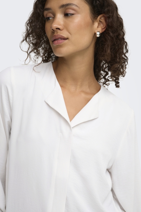 Jacqueline de Yong witte dames blouse | Close up
