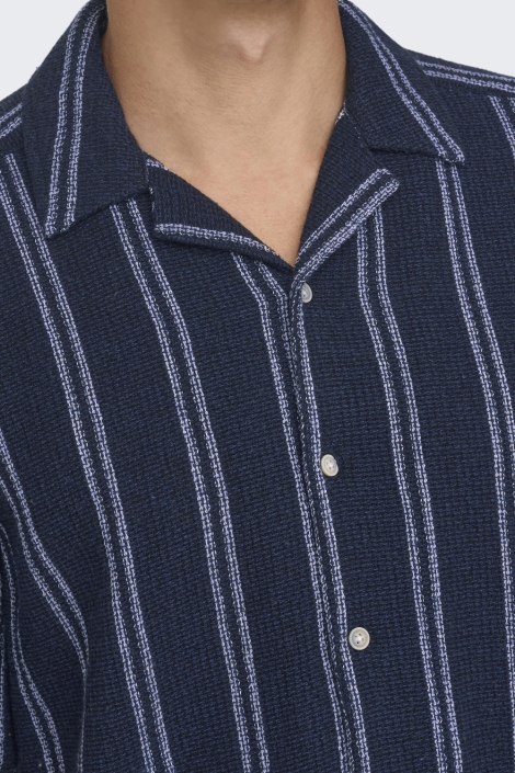 Only & Sons blauwe heren overhemd | Close up