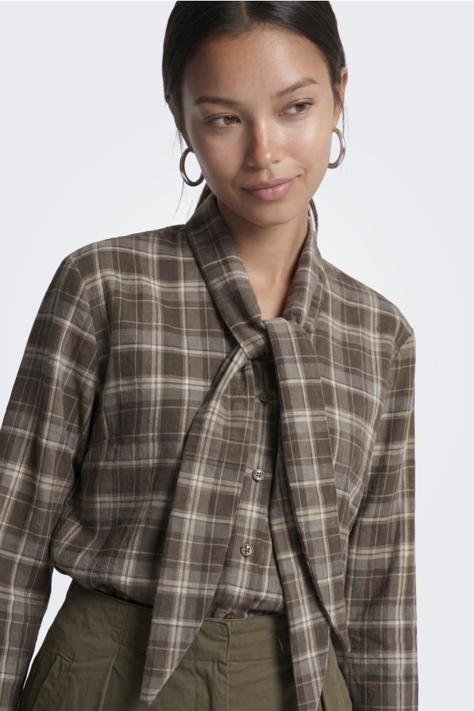 Only bruine dames blouse | Close up
