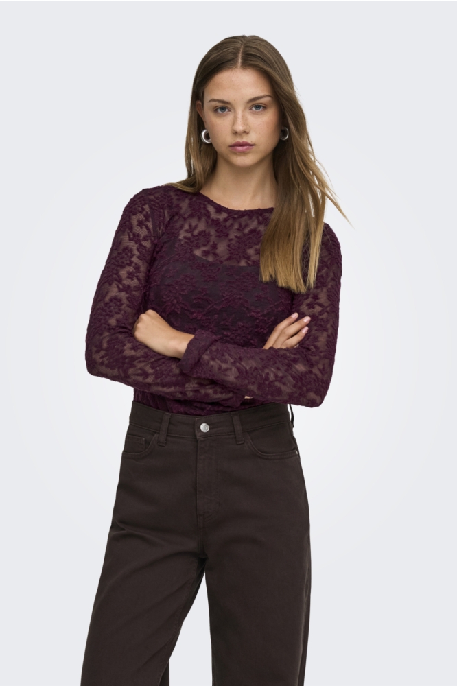 Only bordeaux dames top | Model vooraanzicht