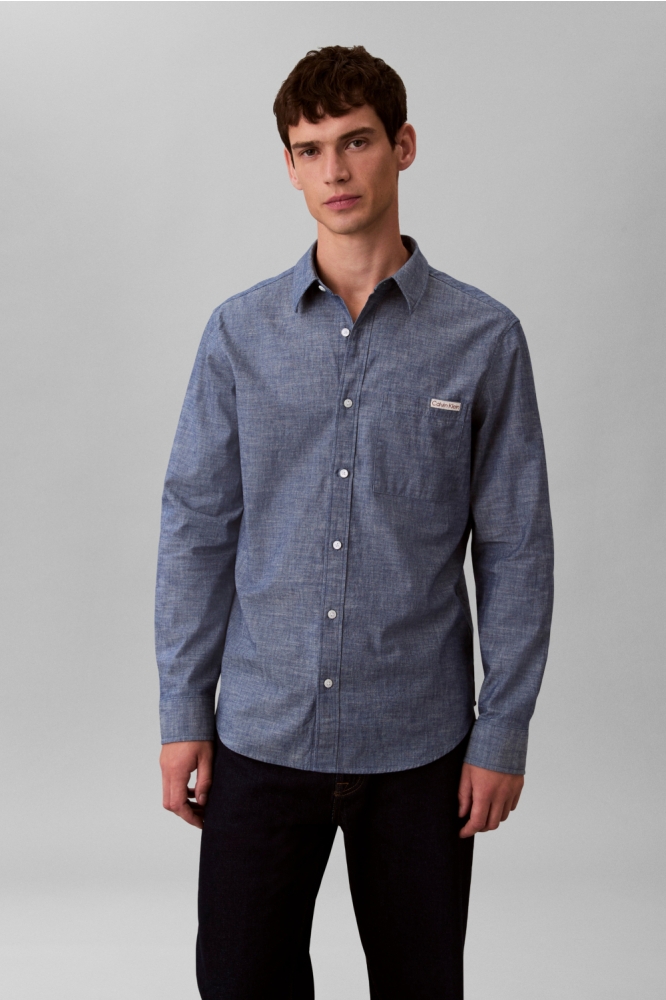 Calvin Klein blauwe heren overhemd | Model vooraanzicht