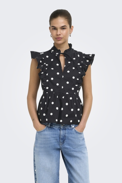 Only zwarte dames blouse | Model vooraanzicht