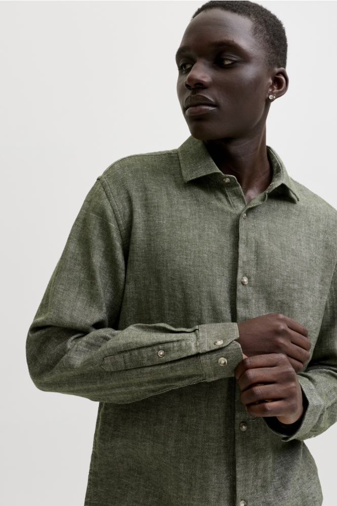 Jack & Jones groene heren overhemd | Model vooraanzicht