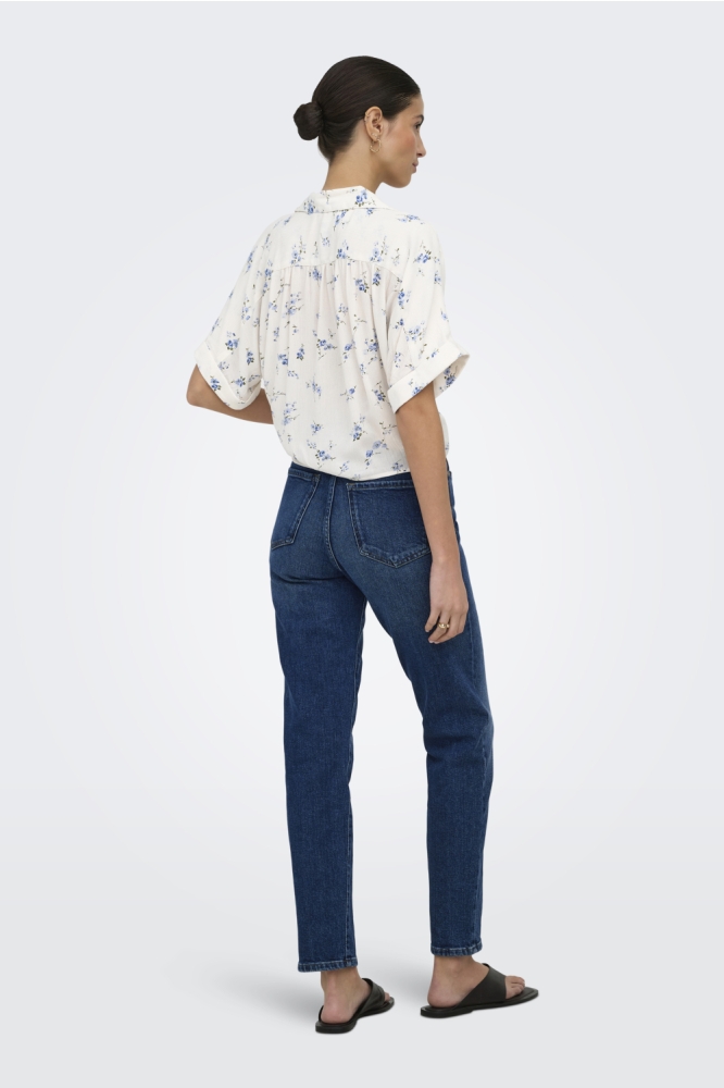 Only witte dames blouse | Model achteraanzicht