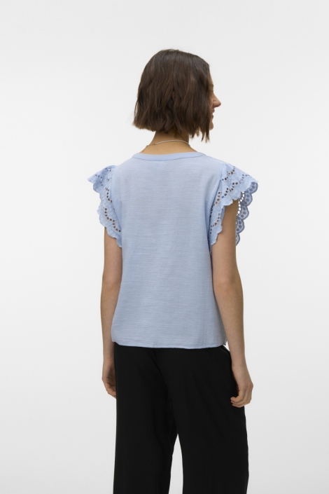 Vero Moda blauwe dames blouse | Model achteraanzicht