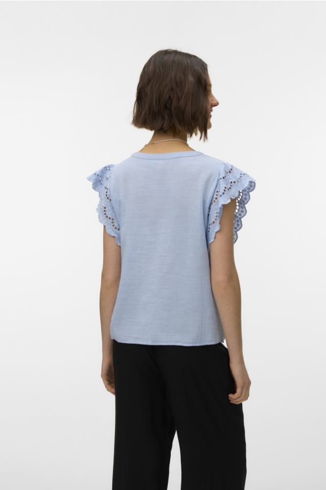 Vero Moda blauwe dames blouse | Model achteraanzicht