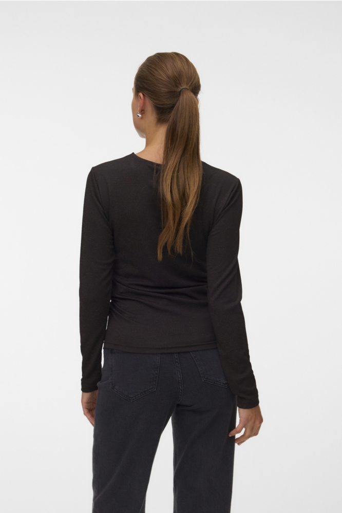 Vero Moda bruine dames t-shirt | Model achteraanzicht