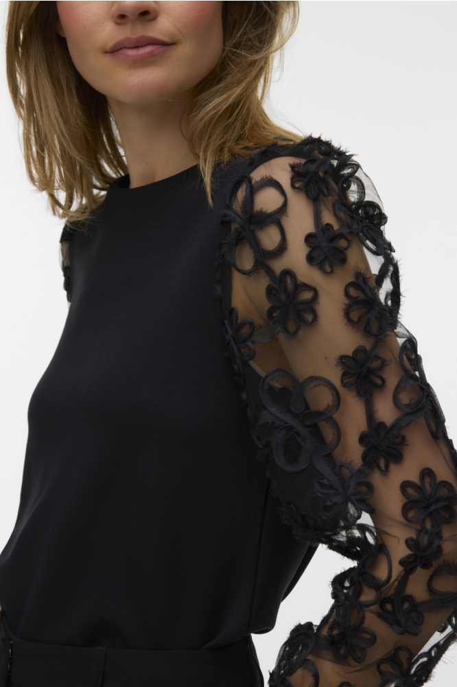 Vero Moda zwarte dames t-shirt | Close up