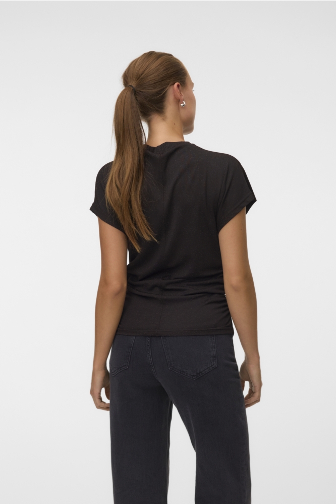 Vero Moda bruine dames t-shirt | Model achteraanzicht