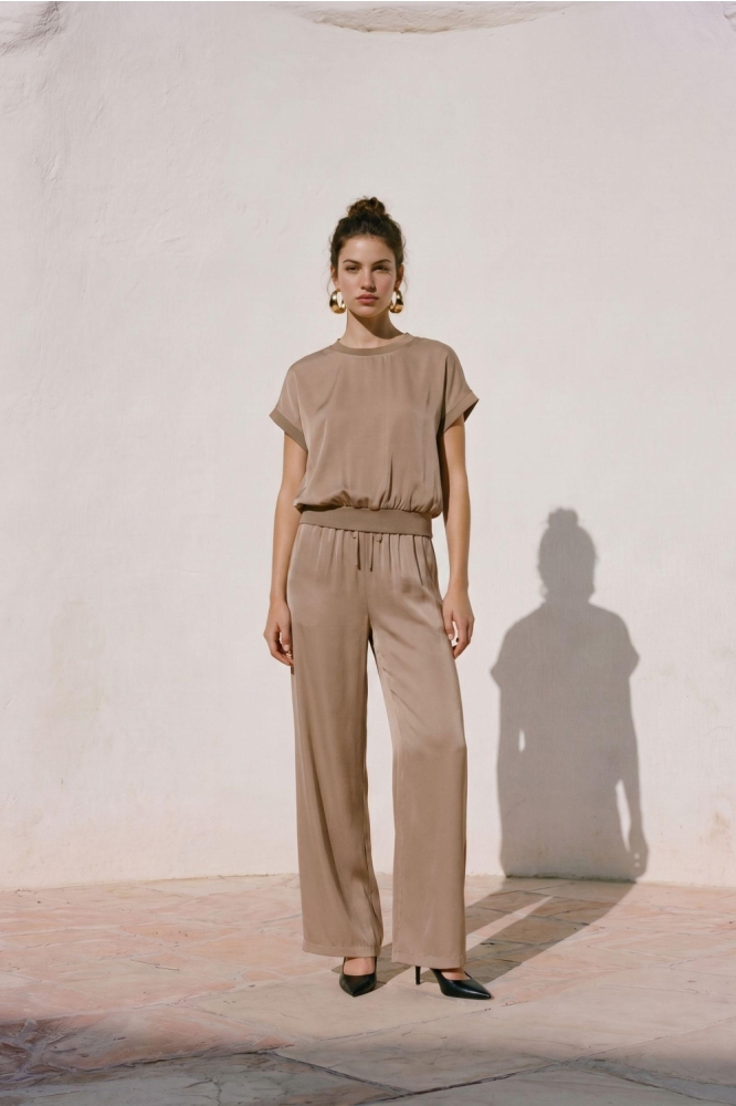 Vero Moda camel dames t-shirt | Model