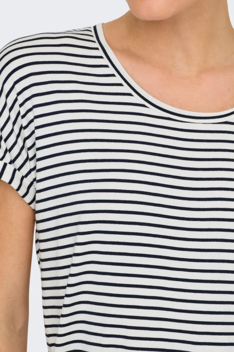 Jacqueline de Yong blauwe dames t-shirt | Close up