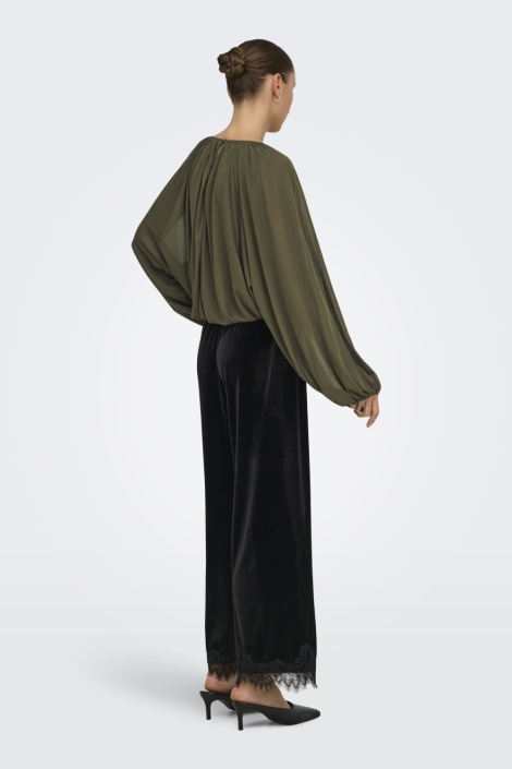 Jacqueline de Yong groene dames blouse | Model