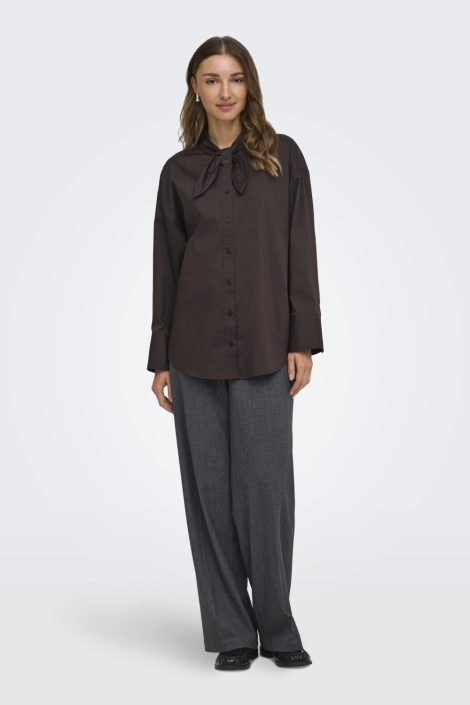 Jacqueline de Yong bruine dames blouse | Model